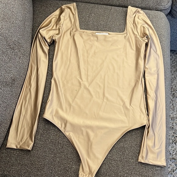 Babaton Contour Squareneck Longsleeve Bodysuit Size M - Picture 2 of 12